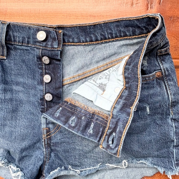 Levis 501 Original Blue Denim Shorts Size W29 W28 & 26 High-Rise Cut Off - Picture 3 of 16